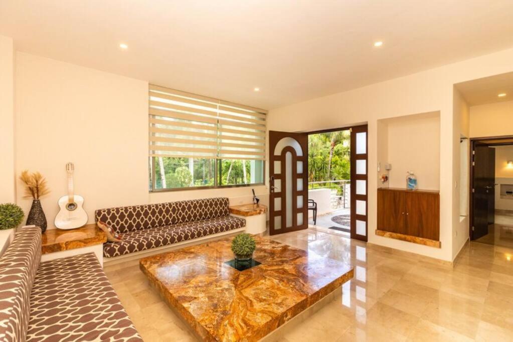 Luxury Spacious 5 Bedroom Villa